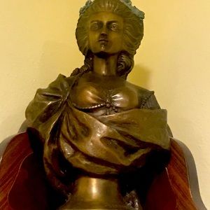 Marie Antoinette bronze